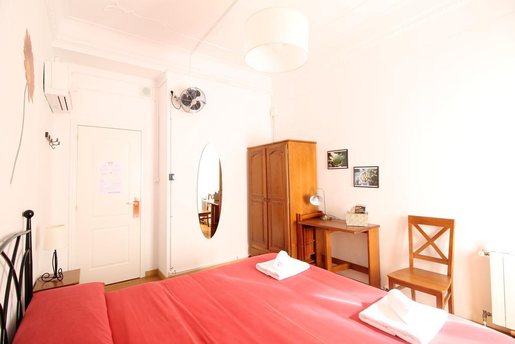 Kasa Katia Guest House Valencia Exterior photo